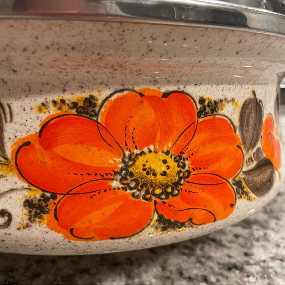 Vintage Sanko Ware Double-Handled Enameled Pot - Picture 5 of 5